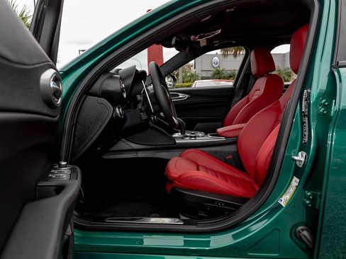 New 2025 Alfa Romeo Giulia w/ Veloce Package Rwd image 24