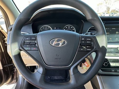 Used 2016 Hyundai Sonata ECO image 11