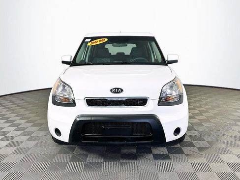 Used 2010 Kia Soul + FWD image 4