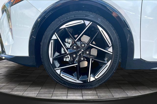 Certified 2025 Kia K4 GT-Line w/ GT-Line Premium Package FWD image 33