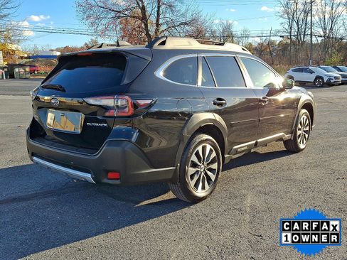 Certified 2025 Subaru Outback Limited image 9