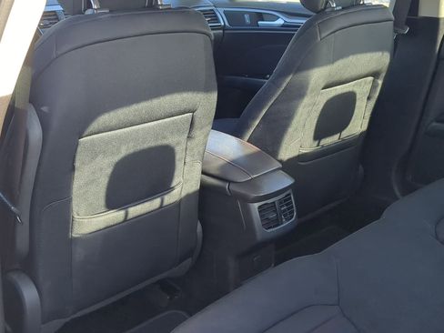 Used 2013 Ford Fusion SE image 22