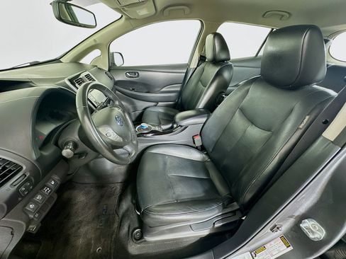 Used 2015 Nissan Leaf SL FWD image 13