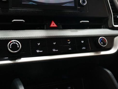 Used 2024 Kia Sportage LX image 28