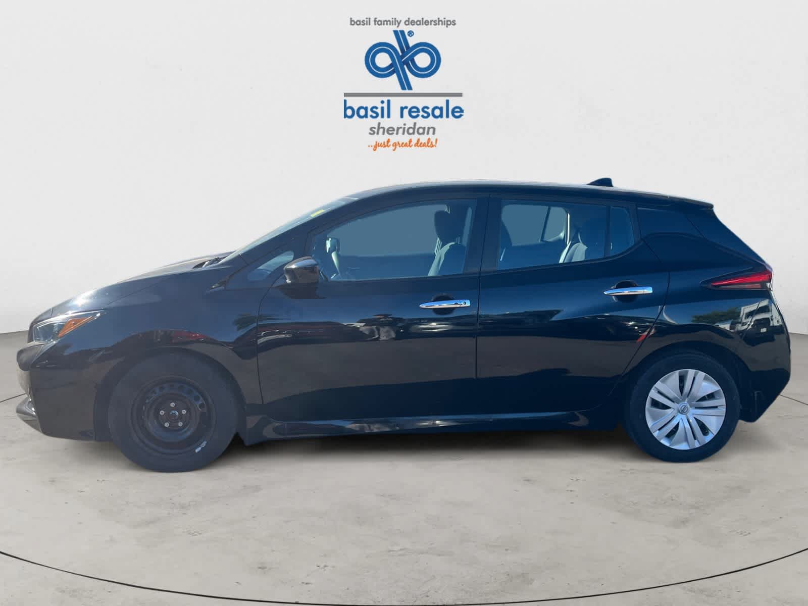 Used 2023 Nissan Leaf S FWD image 3