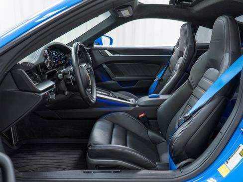 Certified 2023 Porsche 911 Turbo image 16