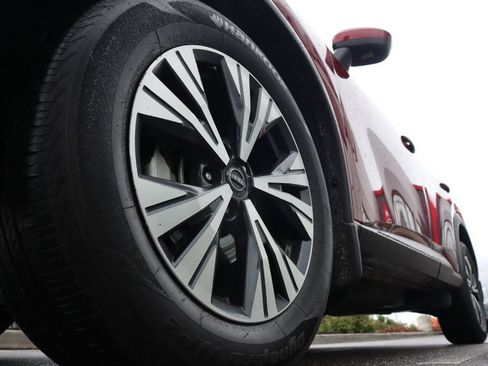 Certified 2023 Nissan Rogue SV AWD/4WD image 11