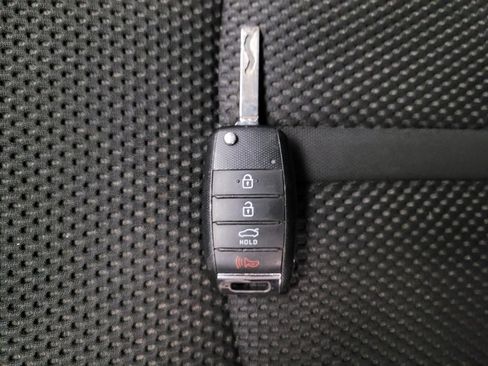 Used 2020 Kia Optima LX FWD image 32