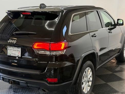Certified 2022 Jeep Grand Cherokee Laredo E AWD/4WD image 12