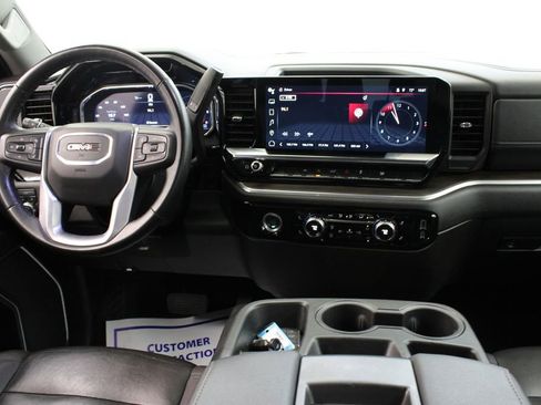 Used 2024 GMC Sierra 1500 SLT AWD/4WD image 9
