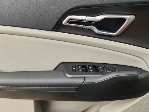 New 2026 Kia Sportage EX image 16