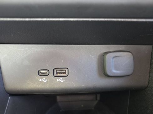 Used 2025 Buick Encore GX Preferred FWD image 21