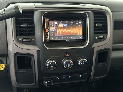 Used 2018 RAM 2500 Tradesman w/ Chrome Appearance Group image 21