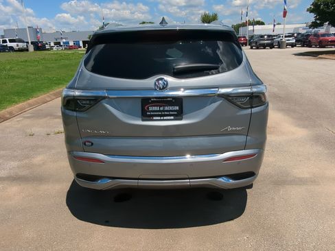 Used 2024 Buick Enclave Avenir w/ Avenir Technology Package FWD image 8
