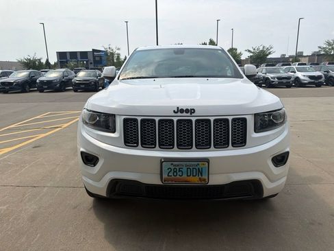 Used 2015 Jeep Grand Cherokee Altitude AWD/4WD image 18