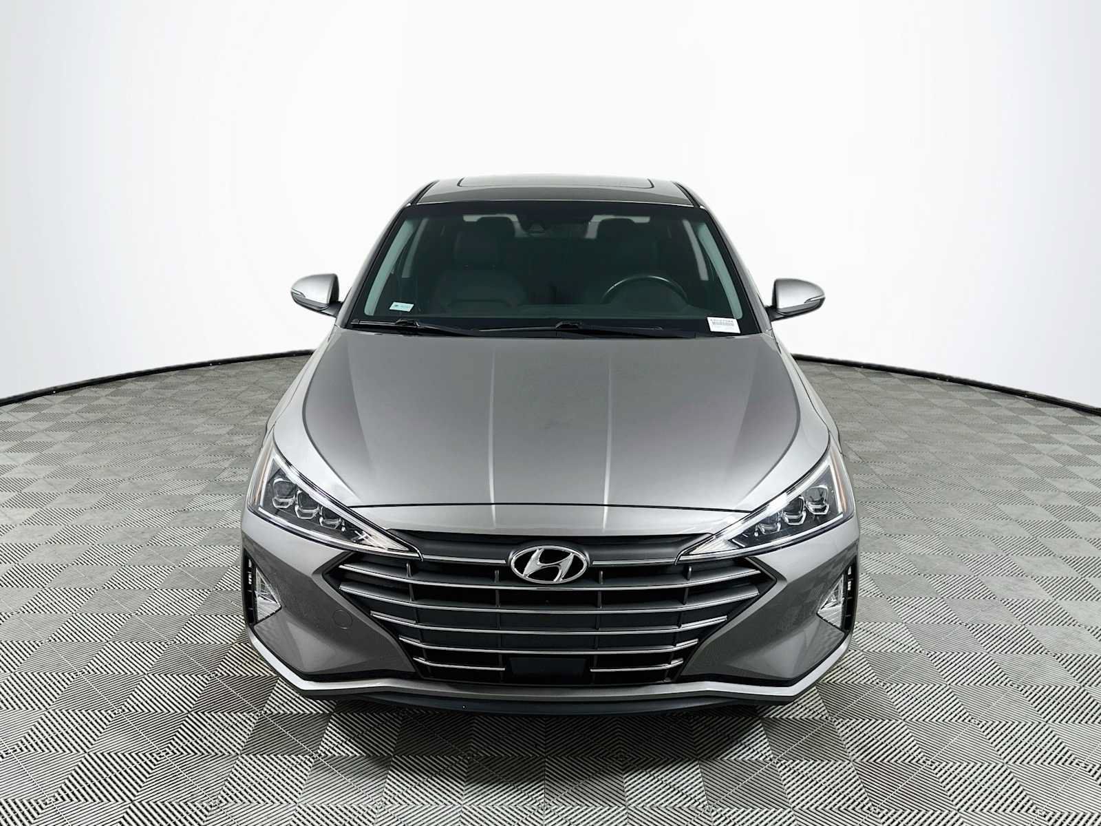 Used 2020 Hyundai Elantra Limited w/ Ultimate Package 03 FWD image 2