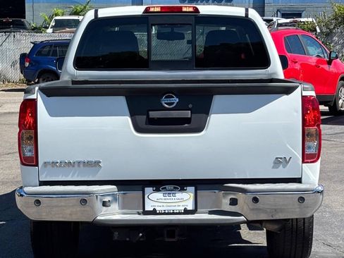 Used 2016 Nissan Frontier SV w/ SV Value Truck Package RWD image 7