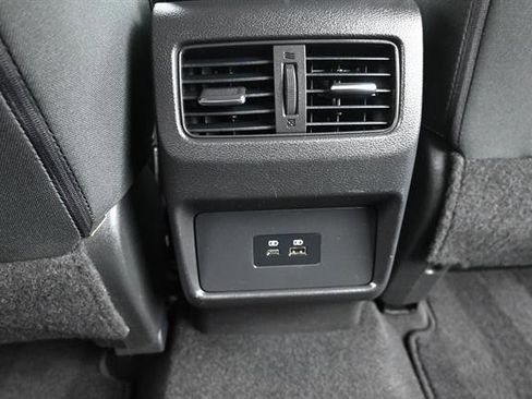 Used 2021 Nissan Rogue SV FWD image 13