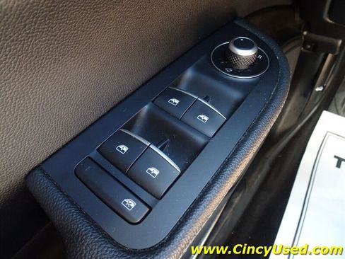 Used 2017 Alfa Romeo Giulia AWD image 24
