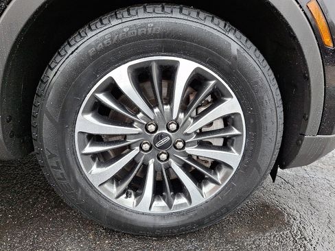 Used 2023 Lincoln Nautilus Standard w/ Premium Package image 8