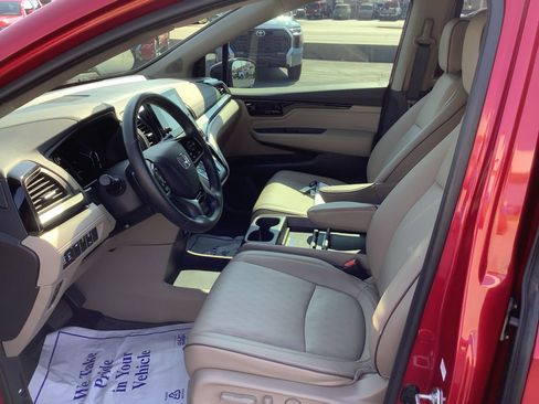Used 2023 Honda Odyssey Elite image 12