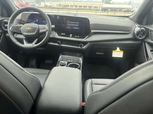 New 2026 Chevrolet Equinox LT w/ Convenience Package II FWD image 20