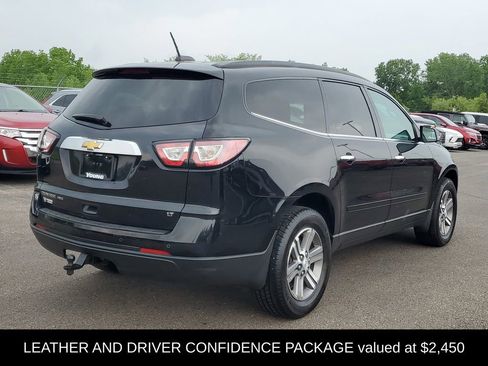 Used 2017 Chevrolet Traverse LT AWD/4WD image 3