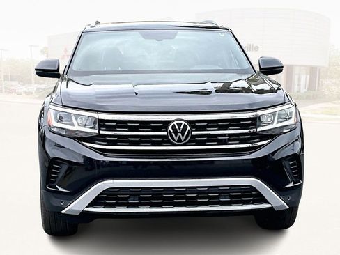 Used 2020 Volkswagen Atlas Cross Sport SEL image 2