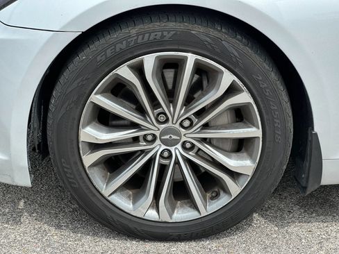 Used 2015 Hyundai Genesis 3.8 w/ Option Group 04 AWD/4WD image 26