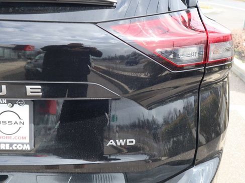 Certified 2025 Nissan Rogue SV AWD/4WD image 8