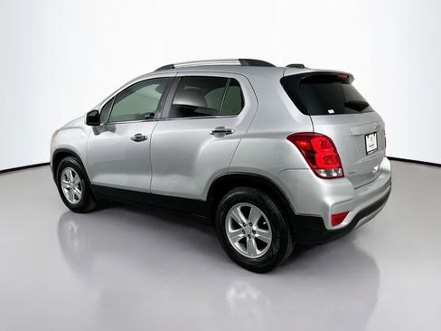 Used 2020 Chevrolet Trax LT w/ LT Convenience Package image 7