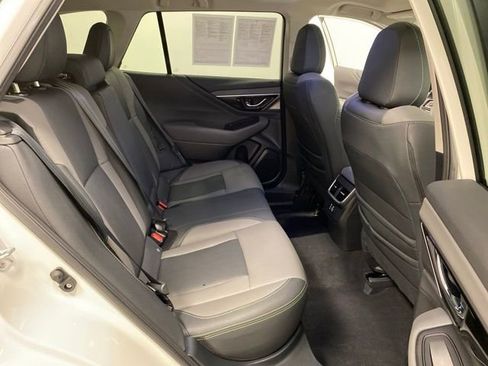 Used 2025 Subaru Outback Onyx Edition AWD/4WD image 21