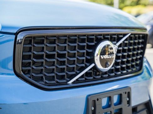 Certified 2023 Volvo XC40 B5 Plus w/ Driver Assist Package image 12