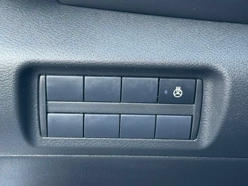 Used 2023 Nissan Kicks SR w/ SR Premium Package FWD image 19