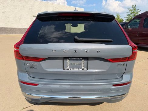Used 2023 Volvo XC60 B5 Plus w/ Climate Package AWD/4WD image 4
