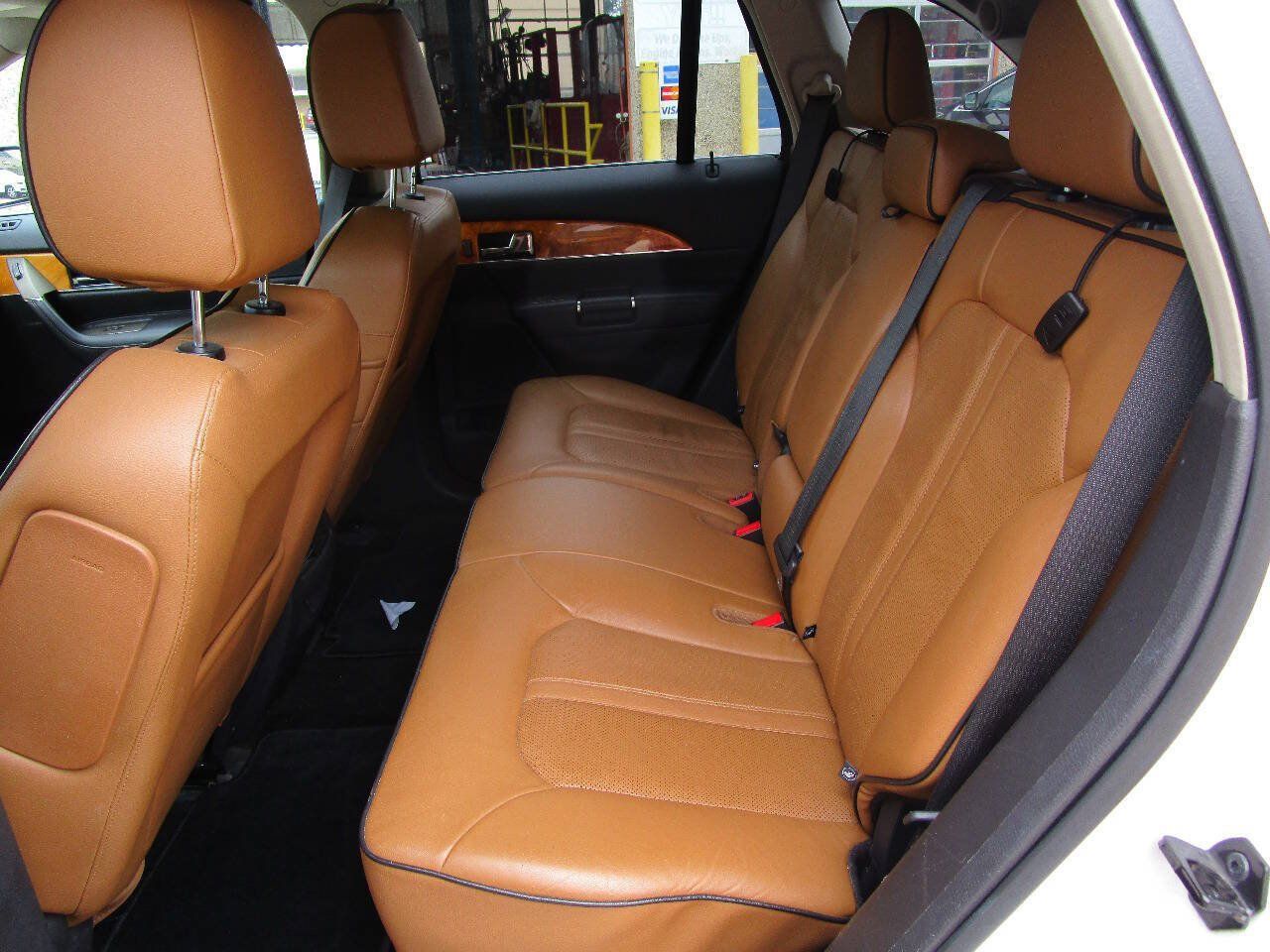 Used 2015 Lincoln MKX AWD w/ Equipment Group 102A image 16