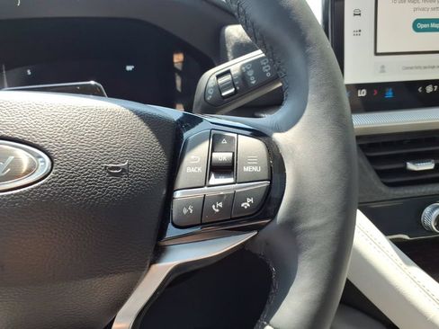 Used 2025 Ford Explorer Platinum w/ LUX Leather Package AWD/4WD image 20