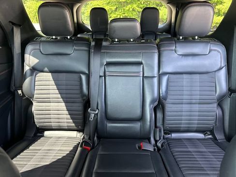 Certified 2025 Ford Explorer ST-Line w/ ST-Line Street Pack AWD/4WD image 39