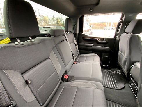 Used 2023 GMC Sierra 1500 Elevation image 18