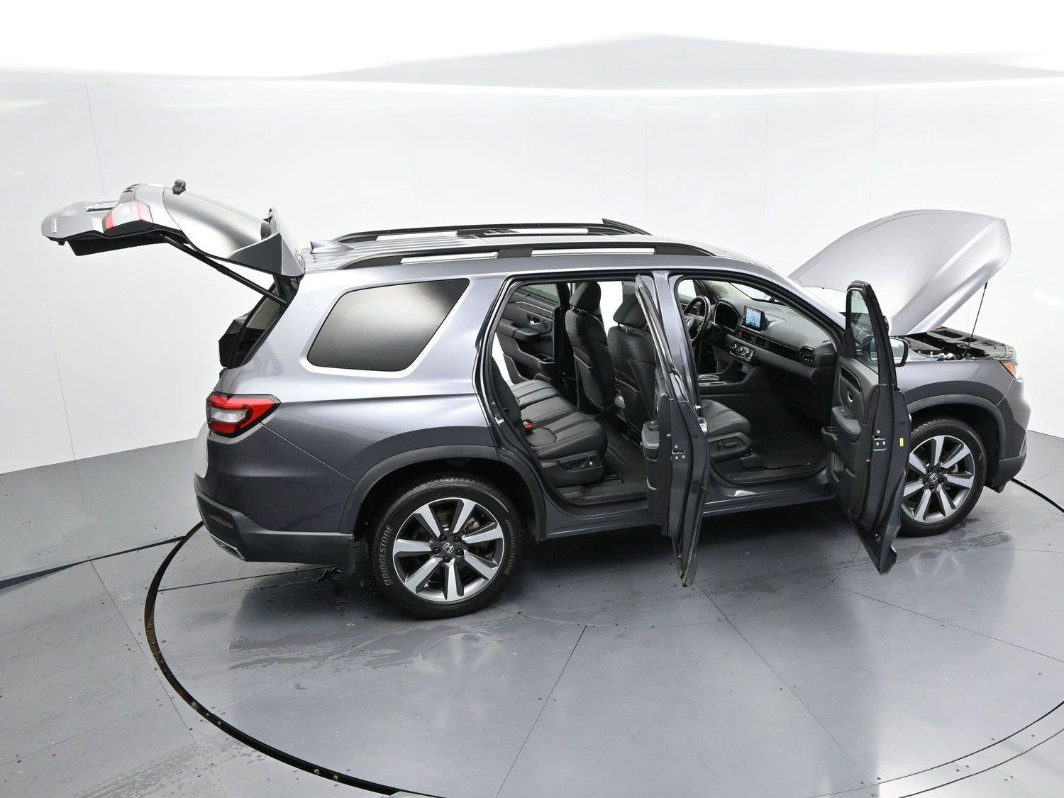 Used 2024 Honda Pilot Touring image 45