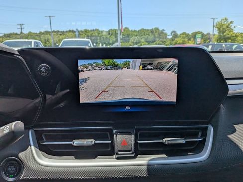 Used 2025 Chevrolet TrailBlazer LT AWD/4WD image 25