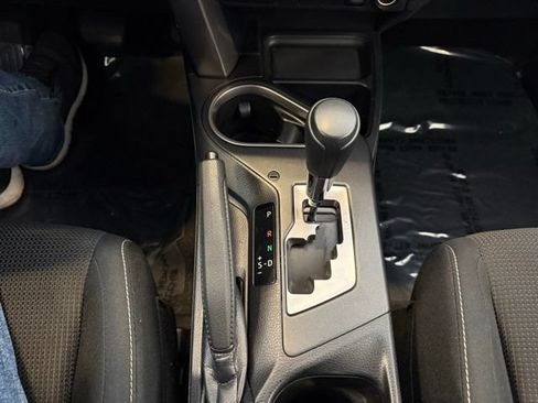 Used 2016 Toyota RAV4 XLE AWD/4WD image 17