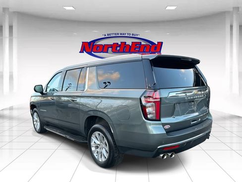 Used 2023 Chevrolet Suburban Premier image 5