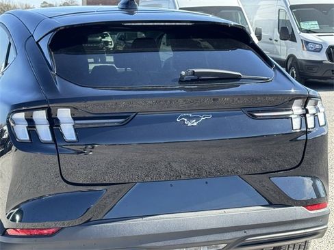 Used 2025 Ford Mustang Mach-E Premium image 8