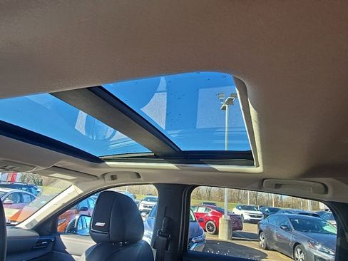 New 2026 Nissan Kicks SR image 32