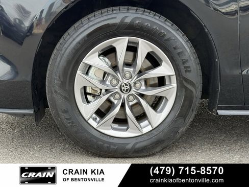 Used 2022 Toyota Sienna LE image 36