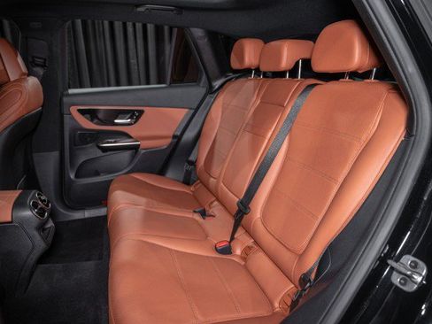 Certified 2026 Mercedes-Benz GLC 300 image 12