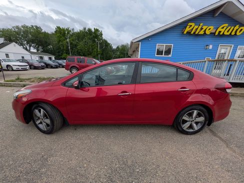 Used 2018 Kia Forte S w/ S Technology Plus Package FWD image 2