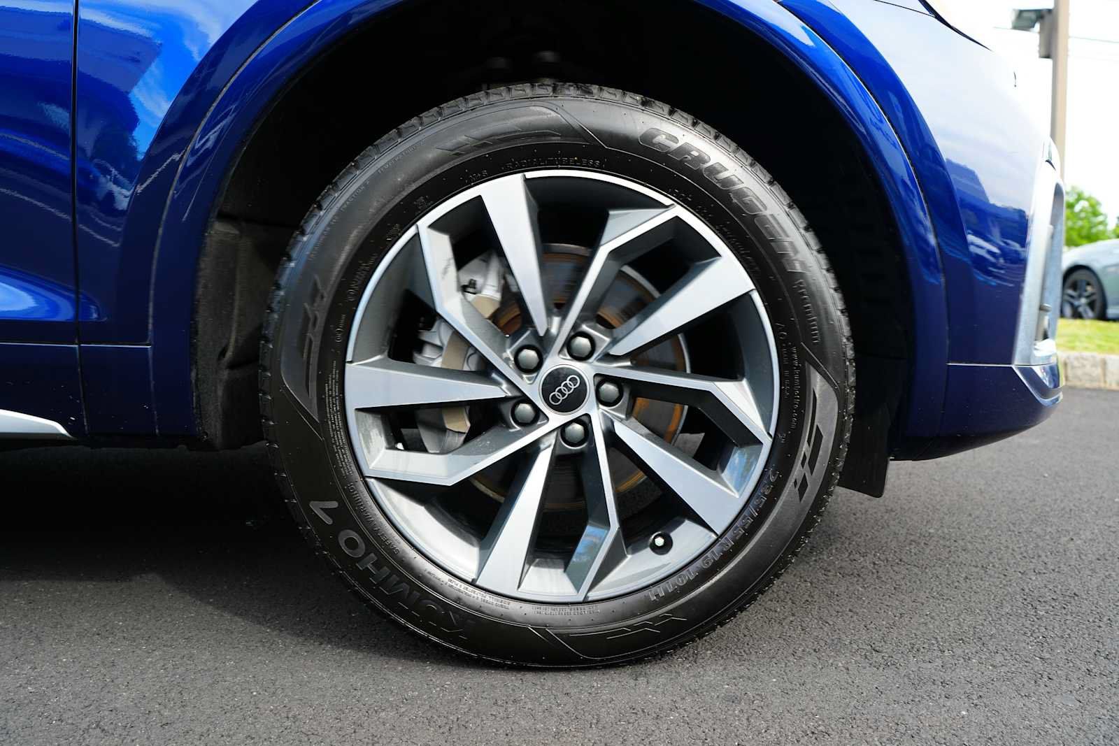 Used 2023 Audi Q5 2.0T Premium w/ Convenience Package AWD/4WD image 9