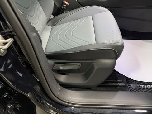 New 2026 Volkswagen Tiguan SE R-Line image 33